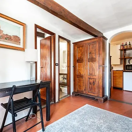 Casa Mentana - *
